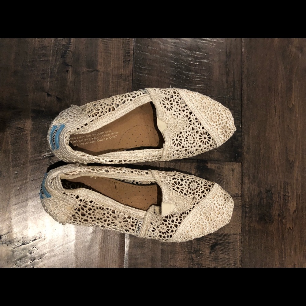 Lace Ivory Toms